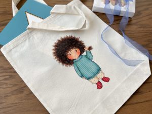 ساک پارچه ای جنس متقال دسته دار با طرح اختصاصی فرفری با پلیور آبی